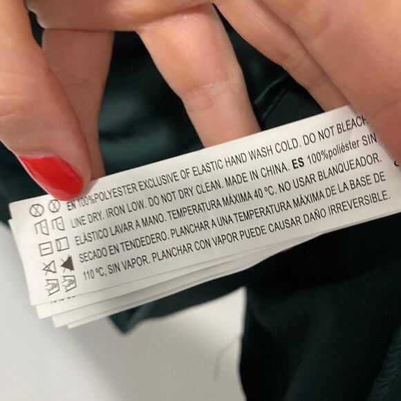 NEW Forever 21 Green Silky Tank Blouse Size 3X - Picture 4 of 5